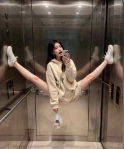 AI生成电梯一字马美女制作教程，条条流量上万，别再在外面被割韭菜了，全流程实操-源码天堂